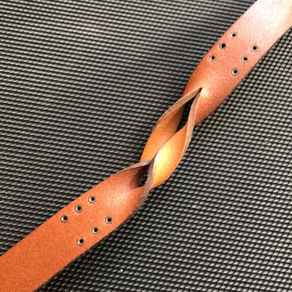 FRYE (XL) leather belt studded - Picture 10 of 11
